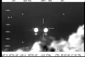 Small objects below bright objects seem to move, or reduce in size, in white hot polarity, FLIR Camera.