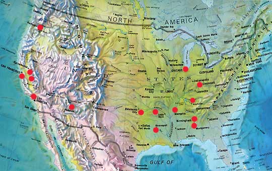 Red circles are the 15 regions know in United States to date in which 21 eyewitnesses have reported seeing a wingless aerial craft with antenna appendages hovering and moving like a dragonfly, spanning 21 years from 1987 to 2008. Map © 2008 by Earthfiles.