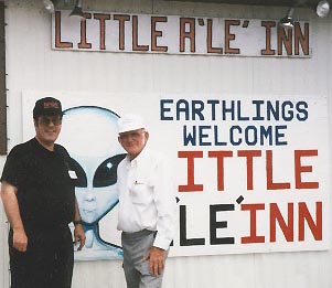 Bill Hamilton, on left, with Bill Uhouse at the Little A'Le' Inn  near Area 51, Nellis AFB in 1998. Photograph © 1998 by Bill Hamilton.