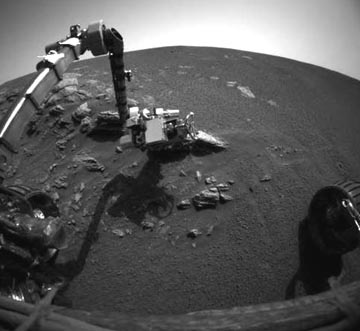 Opportunity approached light-colored broken bedrock for close-up inspection. "Interesting data" will be reported this week. Image courtesy: NASA/JPL/Cornell.