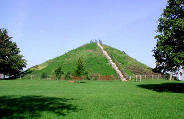 Above and below: The ancient Miamisburg Mound in Miamisburg, Ohio, is the largest conical earthwork in Ohio. Photograph © 2004 by Jeffrey Wilson.