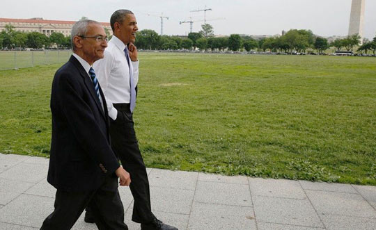 John Podesta, White House counselor, walking with President Barack Obama on May 21, 2014,  near the White House in Washington, D. C. Image© by Larry Downing/Reuters.
