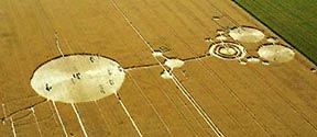 Large pictogram pattern consisting of fifteen circles was reported in a Fairfield, Solano County, California wheat field on June 28, 2003. Aerial © 2003 by San Francisco Chronicle (Paul Chinn, Photographer).