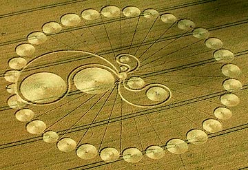Thirty-two perimeter circles on thin spokes that intersect with seven interior circles at Hackpen Hill, near Winterbourne Bassett, Wiltshire, England, reported July 20, 2003. Aerial photograph © 2003 by Richard Harvey and Summer Garland.