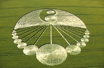 Waden Hill, Wiltshire, England, northeast of Silbury Hill near Avebury discovered June 21, 2003. Aerial photograph g 2003 by Steve Alexander.