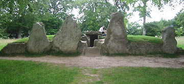 Wayland's Smithy, near Ashbury, Wiltshire, ancient megalithic stone circle and long barrow. Photograph © by Alan Fisher.