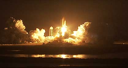 NASA Discover Shuttle launch on March 15, 2009, from Cape Kennedy, Florida. Image by NASA.